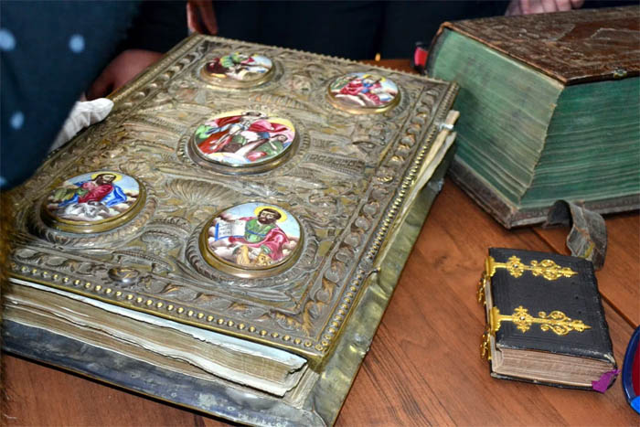 Книги из собрания Александра Ильина
