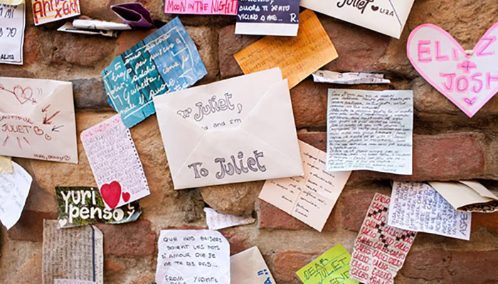 Тысячи писем ежегодно отправляются любимой героине