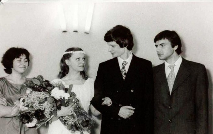 Дмитрий и Марина Брусникины в день свадьбы. / Фото: www.pinimg.com