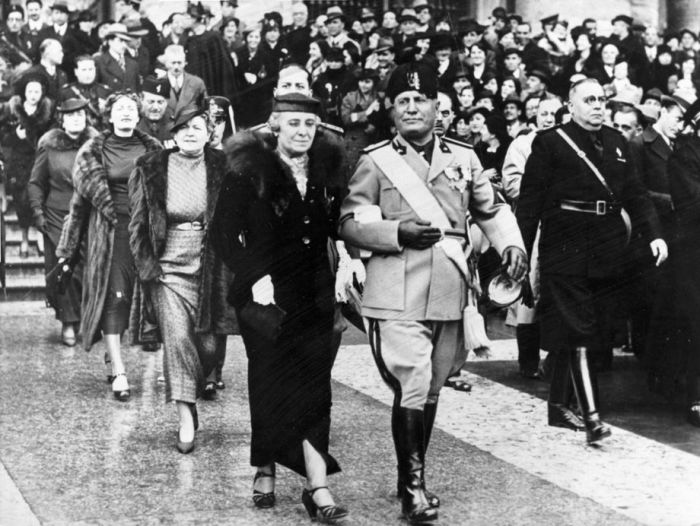 Бенито Муссолини с женой. / Фото: www.spiegel.de