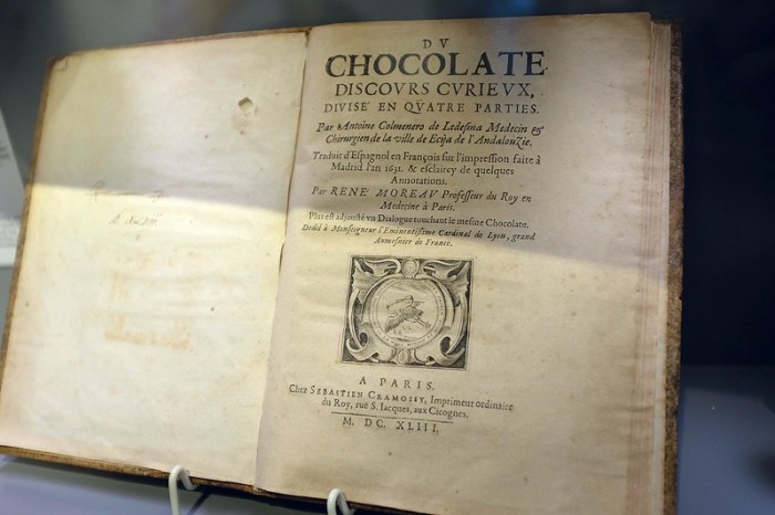 Старинная книга о шоколаде. / Фото: www.staticflickr.com
