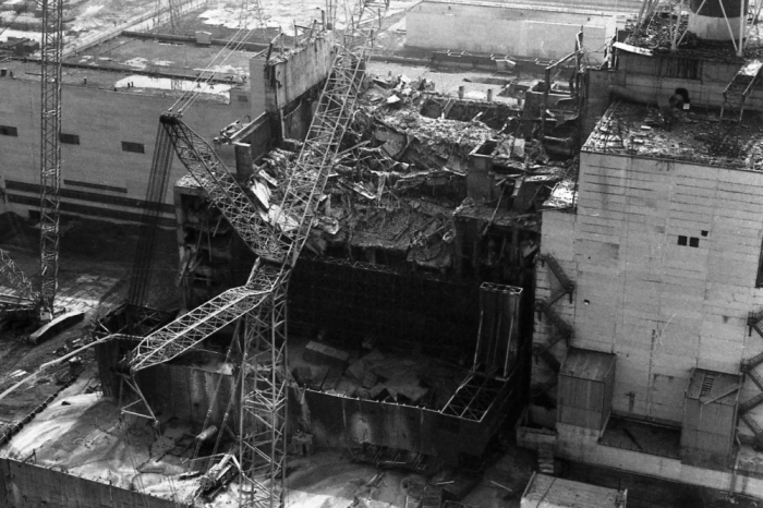 4 энергоблок ЧАЭС после взрыва. / Фото: www.chernobyl-heart.com