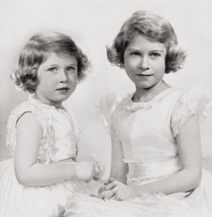 Принцессы Елизавета и Маргарет в детстве. / Фото: www.pinimg.com