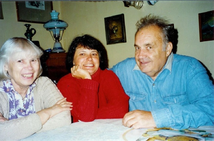 Ольга Рязанова с мамой и папой. / Фото: www.story.ru