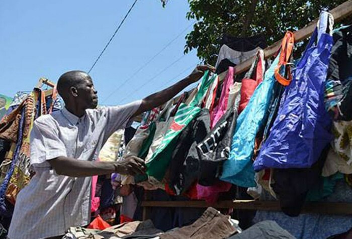 В Кении запрещены пластиковые пакеты. / Фото: www.kijana-kwanza.org
