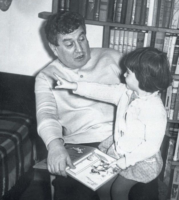 Виктор Драгунский с дочерью Ксенией. / Фото: www.story.ru