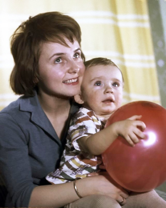 Людмила Крылова с сыном. / Фото: www.24smi.org