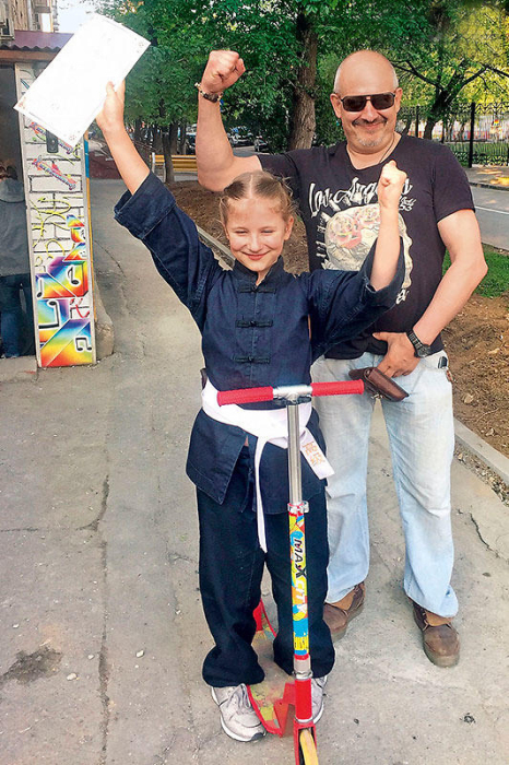Дмитрий Марьянов с дочерью. / Фото: www.7days.ru
