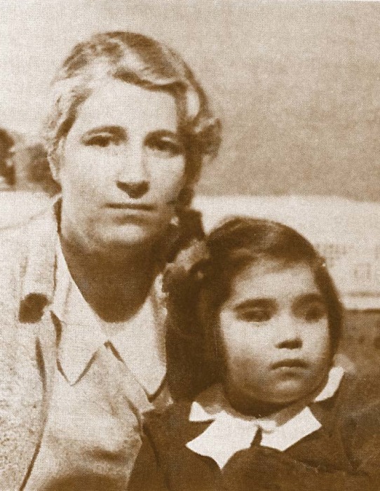 Ксения Винцентини с дочерью. / Фото: www.famhist.ru