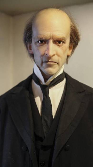 Фигура профессора Мориарти в музее Шерлока Холмса. / Фото: www.fsb.zobj.net