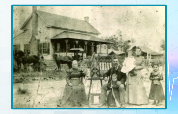 Семья Дотри в 1899 году: Самая ранняя фотография Лейлы в возрасте одного года на руках у ее матери Элис. Слева направо: ее бабушка Бетти, отец Элерби и брат Артур, ее мать Элис, держащая Лейлу, сестра Ева.