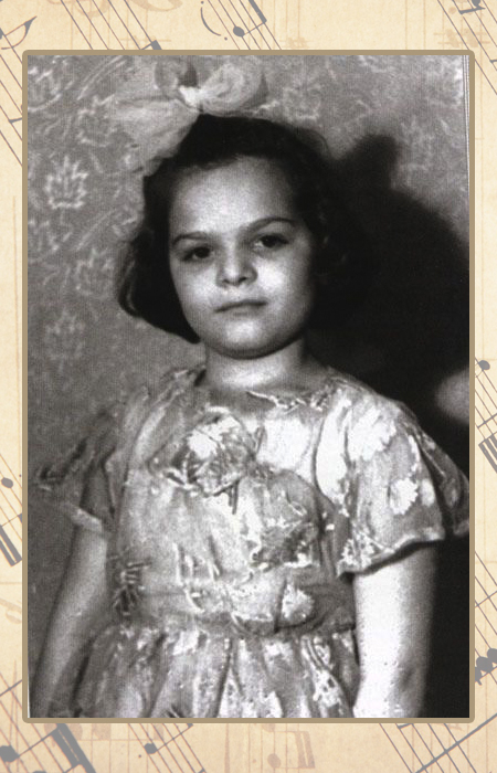 Лариса Долина в детстве.
