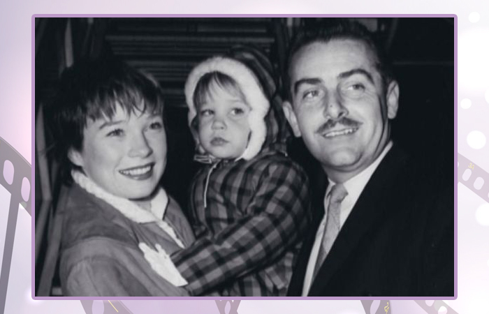 Ширли Маклейн и Стив Паркер с дочерью.