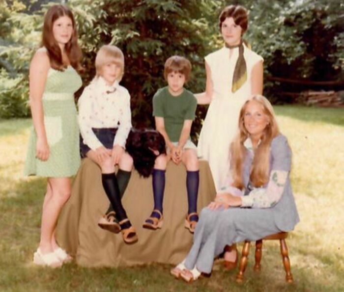 Джилл Байден (крайняя справа) со своими сестрами (слева) Бонни, Келли, Кимми и Джен. / Фото: www.inquirer.com