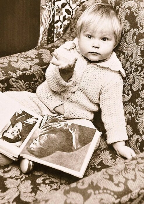 Валерия Листьева в детстве. / Фото: www.love-psy.ru