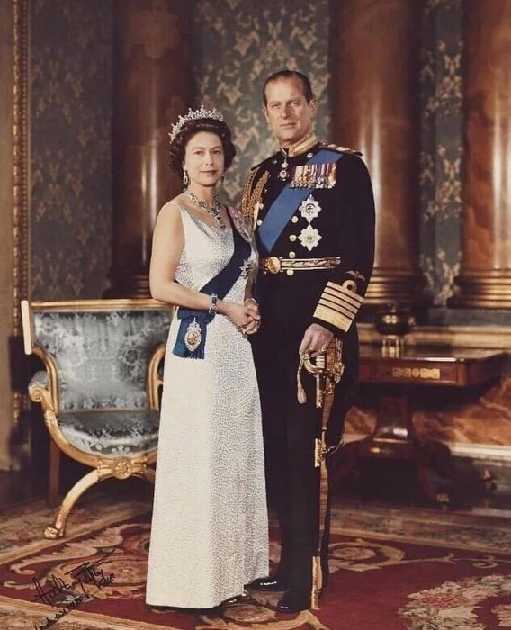 Елизавета II и принц Филипп. / Фото: www.instagram.com