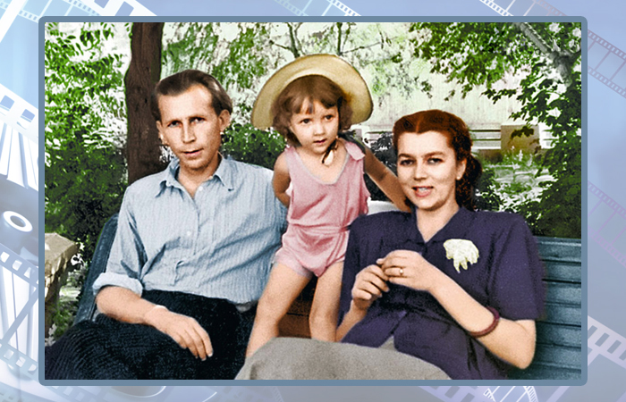Иван Лапиков и Юлия Фридман с дочерью.