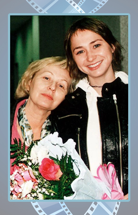 Анастасия Чернова с мамой.