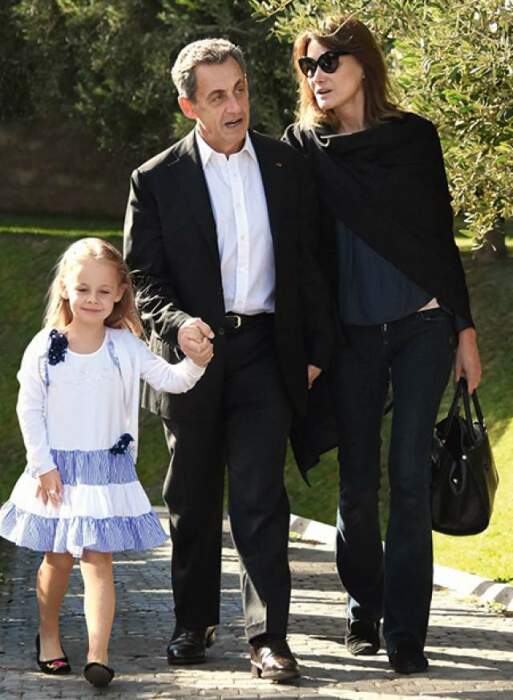 Николя Саркози и Карла Бруни с дочерью. / Фото: www.dayonline.ru