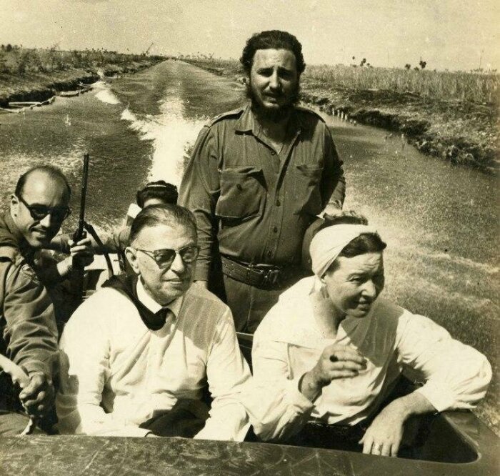 Жан-Поль Сартр и Симона де Бовуар на Кубе с Фиделем Кастро. / Фото: www.fishki.net