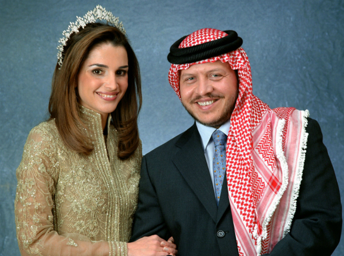 Он: Абдалла, принц Иордании Она: Рания Файсал Аль-Ясин, работник банка