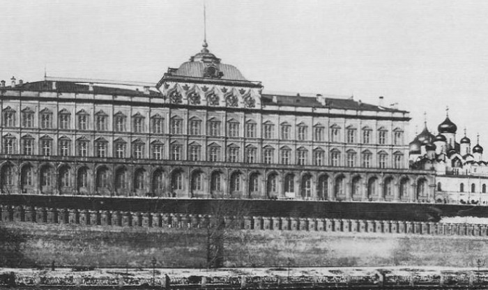 Большой Кремлевский дворец до маскировки. 