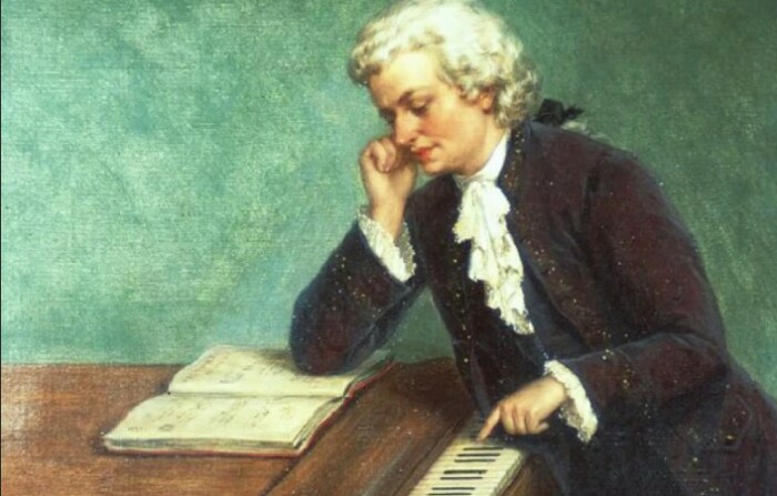 Моцарт был уверен, что его отравили Аква Тофана. 