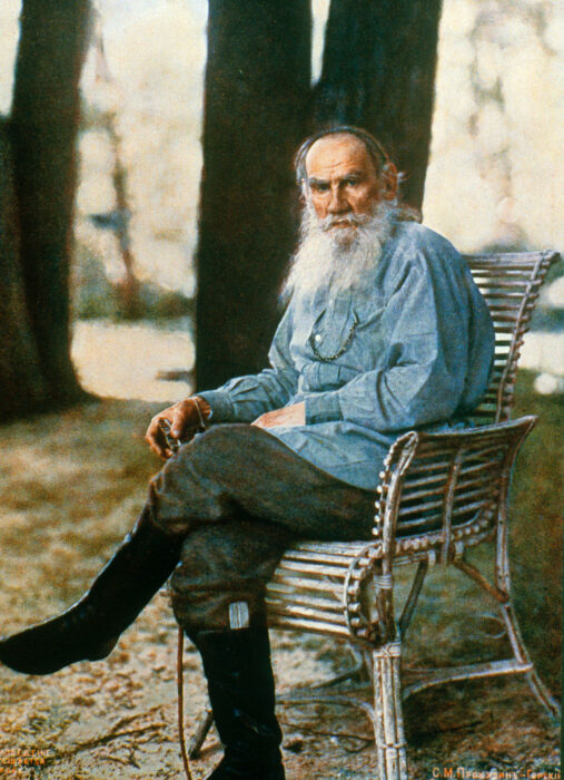 Единственное цветное фото Л.Н. Толстого. 1908 на Ясной Поляне (автор Прокудин-Горский)