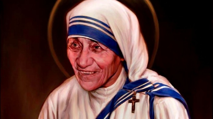 Мать Терезу причислили к лику святых в 2016 году