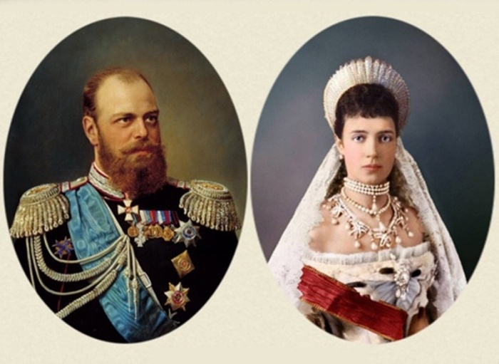 Только в присутствии своей жены Марии Федоровны Александр III разрешал говорить по-французски