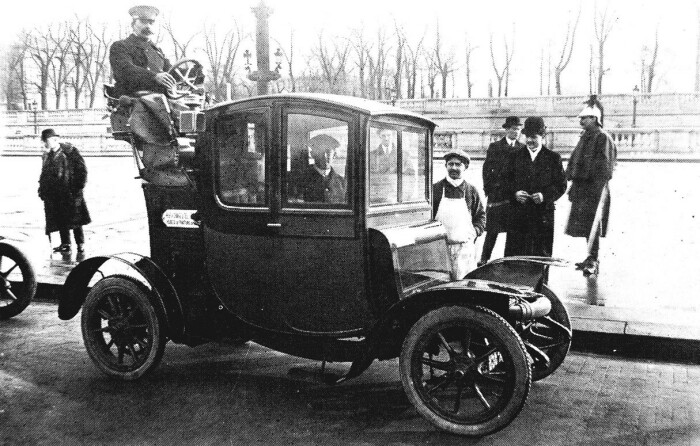 С первого появления такси пользовались огромной популярностью