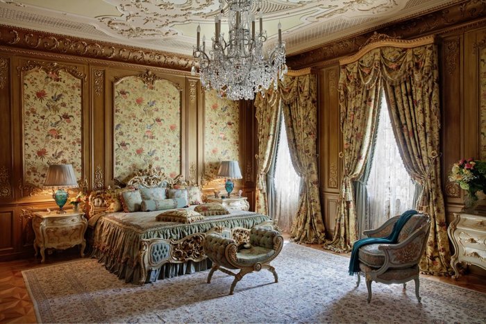 Этот интерьер в квартире Надежды Кадышевой достоин самой настоящей королевы. / Фото:idei.club