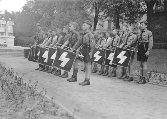 Фанфарный корпус младшего подразделения «Гитлерюгенда» - Deutsches Jungvolk, 1933 год / Фото: history.com