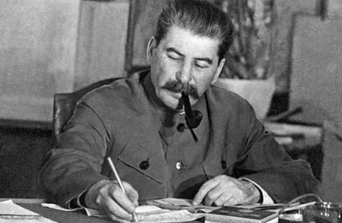 Сталин не верил информации о том, что Германия готовит войну с СССР, и на донесения кричал, что это блеф. / Фото:obozrevatel.com