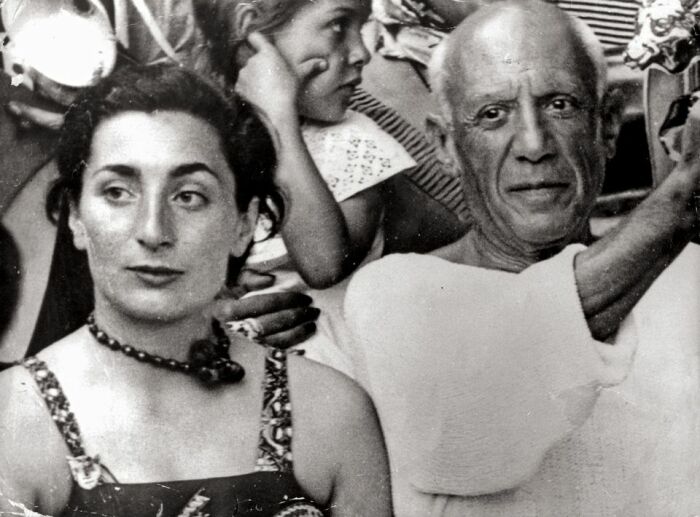 Пабло Пикассо и его вторая жена Жаклин / Фото: artifex.ru