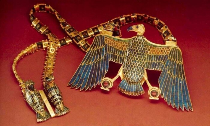 Роскошные украшения Древнего Египта. / Фото: blogspot.com