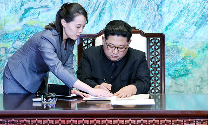 О Ким Ё Чжоне было мало кому известно, но сейчас это любимая сестра Ким Чен Ына. / Фото:https://lenta.ru 