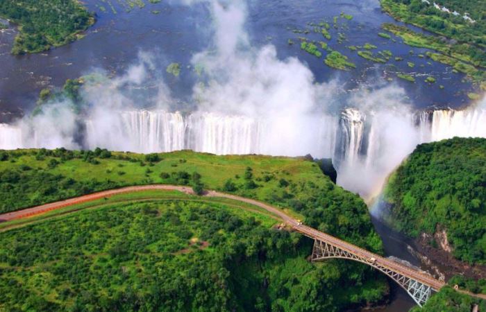 Водопад Виктория - главная достопримечательность Замбии. Фото: putidorogi-nn.ru 