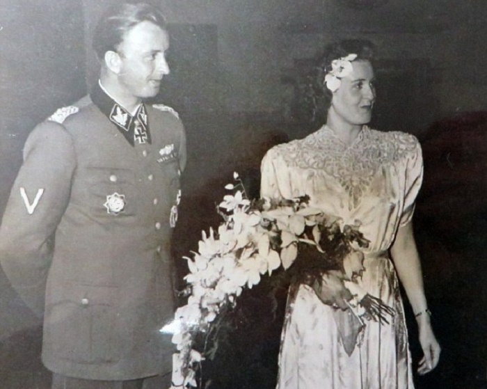 Свадьба Германа Фегелейна и Гретль Браун. 1944 год. / Фото: history.com