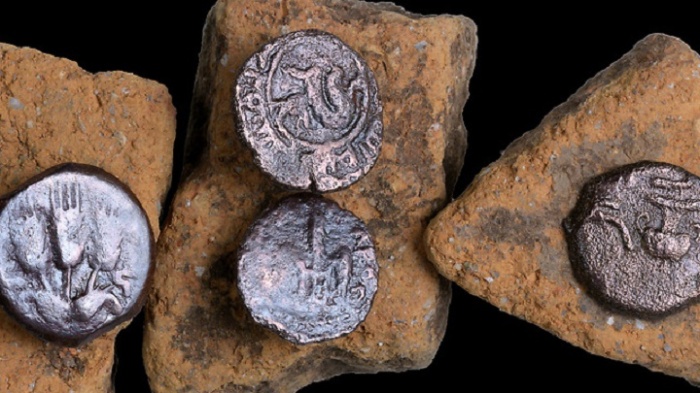 Монеты, найденные на раскопках дороги в Иерусалиме / Источник: ja-tora.com