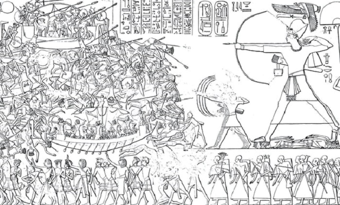 Сцена cо стены погребального храма Рамзеса III, показывающая египетскую кампанию против «народов моря», 1200–1150 годы до нашей эры / Фото: history.com