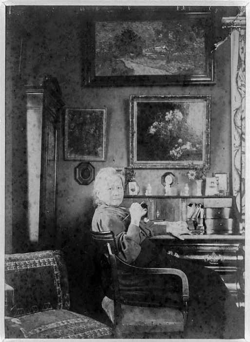 Джо Ван Гог-Бонгер в гостиной дома на Конингинневег 77, Амстердам, 1914-1915. / Фото: windowssearch-exp.com