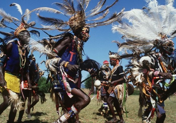 Австралийские аборигены племени марту / Источник: travely-family.com