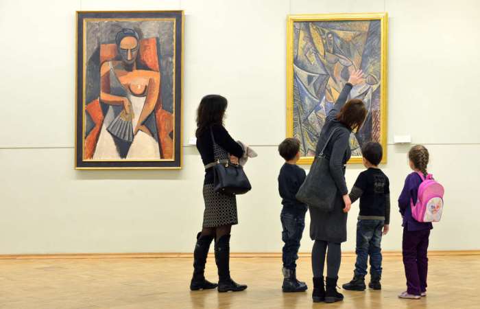 В музее Пабло Пикассо в Испании. Фото: travellizy.com
