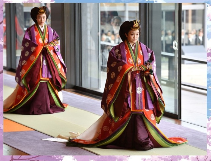 Принцесса Како и принцесса Мако на церемонии интронизации императора Нарухито, Императорский дворец, Токио, 22 октября 2019 год