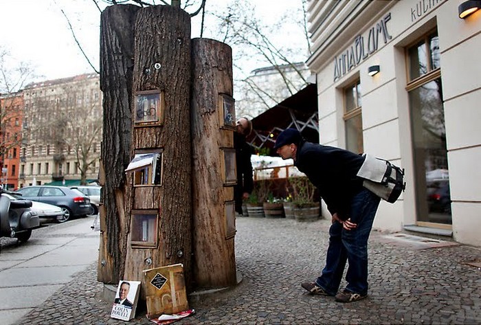 Bucherwald — книжный лес на улицах Берлина