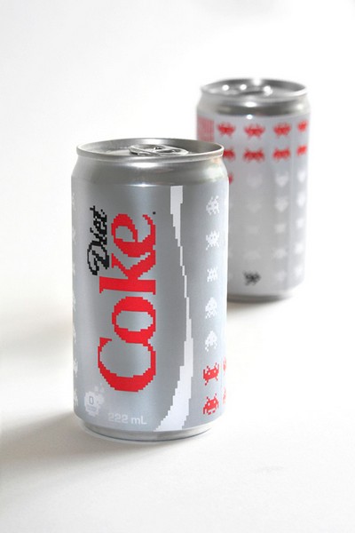 Coca-Cola в стиле Space Invaders