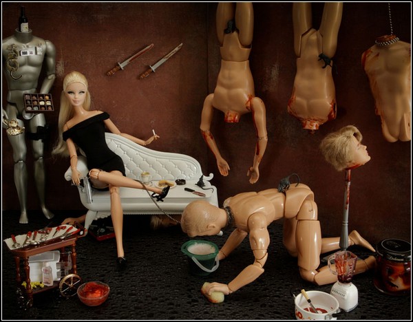 Кровожадная кукла Barbie от Мэриэл Клейтон (Mariel Clayton)