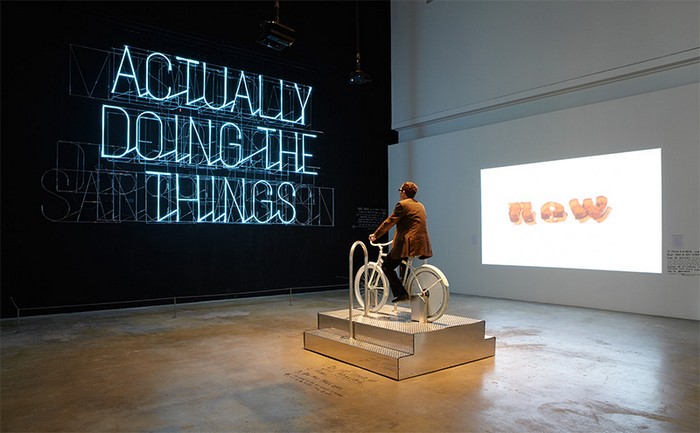 Выставка счастья The Happy Show от Стефана Сагмейстра (Stefan Sagmeister)
