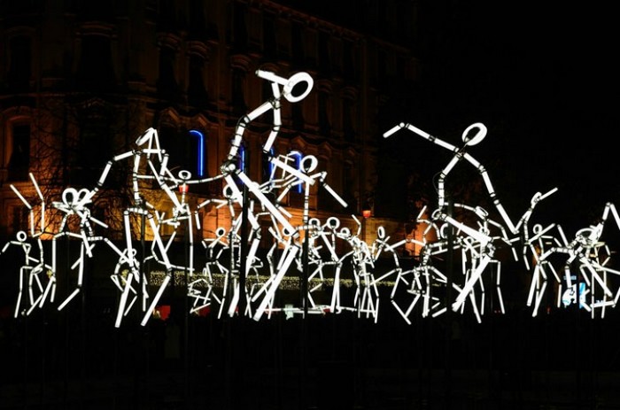 Key Frames – танцующие фигуры в Лионе